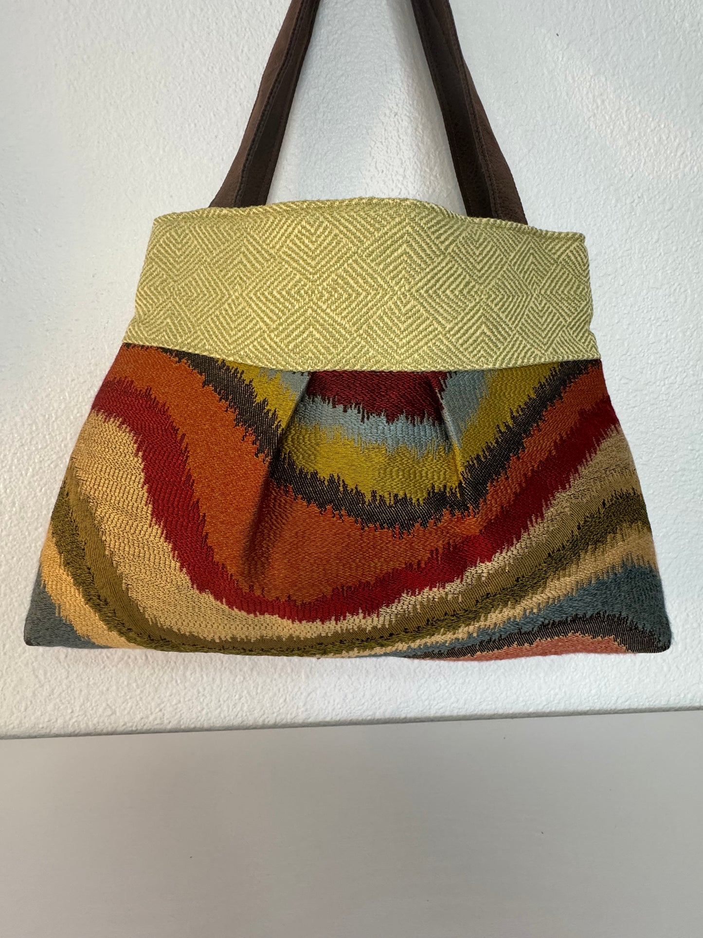 Green and Red Tapestry Wave Tote Handbag Purse