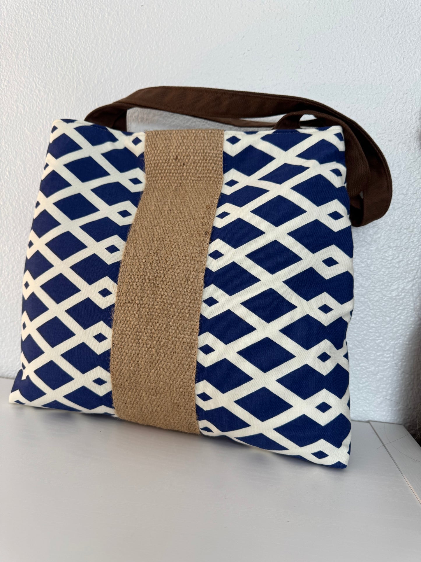 Handbag Purse Tote Bag Shoulder Tote in Navy and White with Jute Webbing