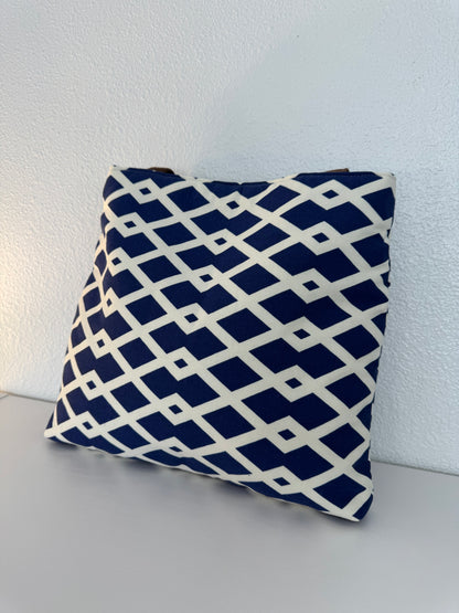 Handbag Purse Tote Bag Shoulder Tote in Navy and White with Jute Webbing
